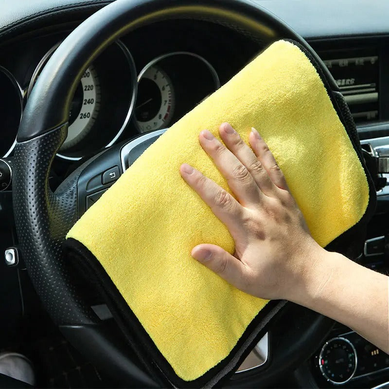 UltraSoft Microfiber Towel: Quick Drying and Super Absorbent